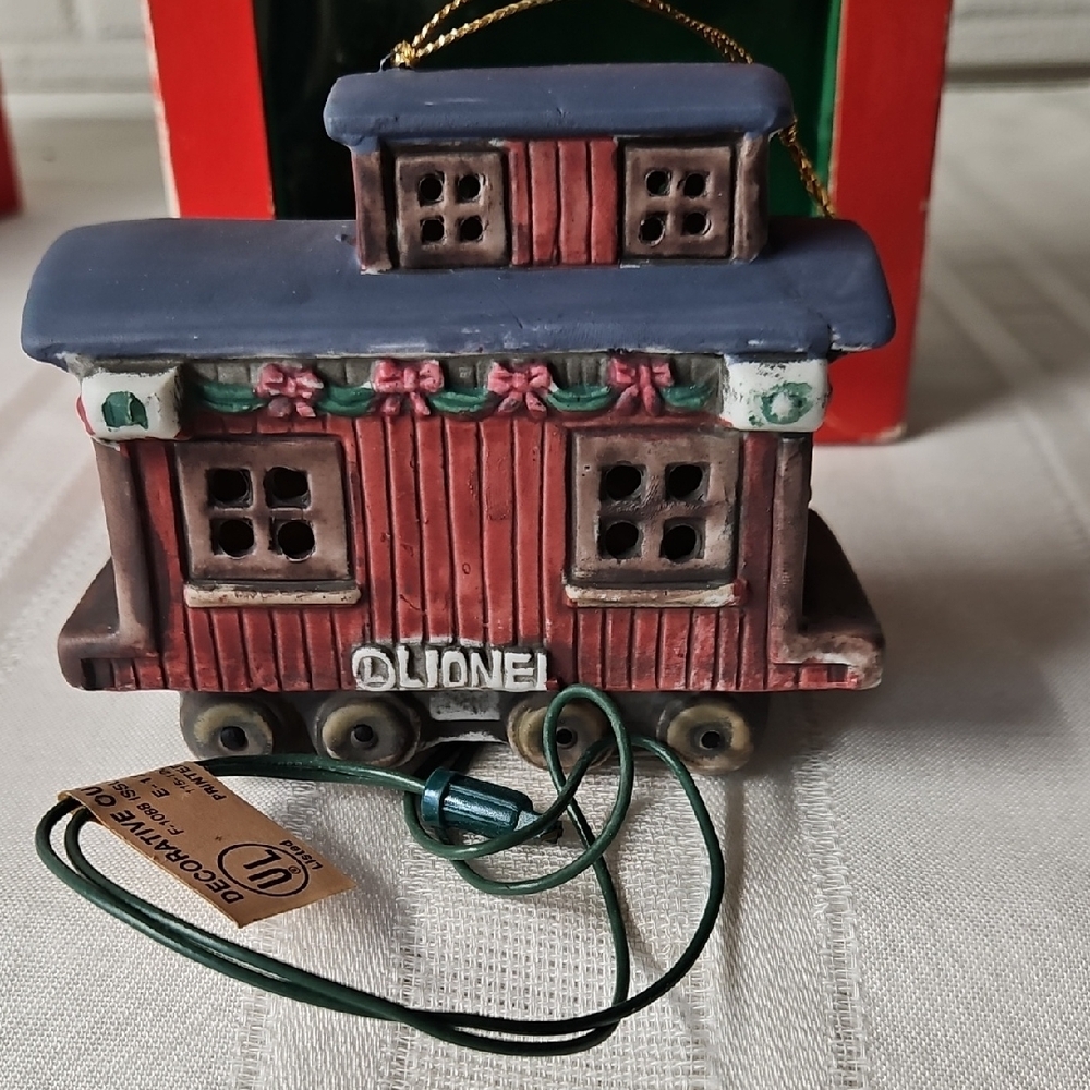 Lionel Christmas Caboose Ornament, 1st Edition - Picture 3 of 9